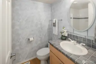 3/4 bath off of mudroom