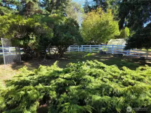 Flora creates privacy