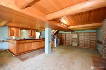 entertaining bar & bookshelves