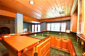 bar