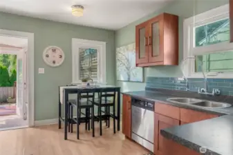 Beautifully updated kitchen with eating space