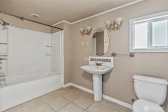 Primary Full Bath Main