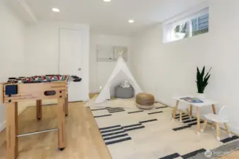Huge bonus space could be the 4th bedroom.