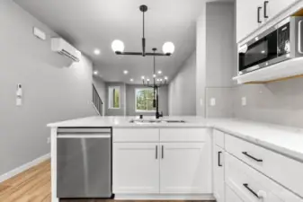 Photographs are for illustrative purposes only. Features, finishes, interior/exterior colors, landscaping and floorplan shown may vary from actual homes built.