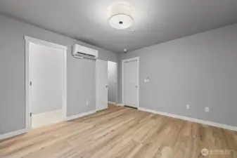 Photographs are for illustrative purposes only. Features, finishes, interior/exterior colors, landscaping and floorplan shown may vary from actual homes built.