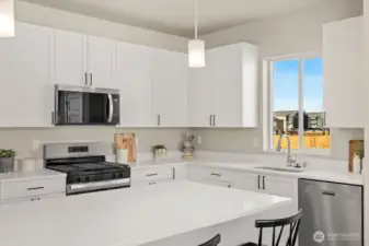 Photographs are for illustrative purposes only. Features, finishes, interior/exterior colors, landscaping and floorplan shown may vary from actual homes built