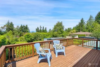 Large deck for entertaining.