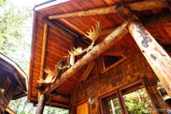 Fun entrance to bunkhouse. Northern Exposure setting??