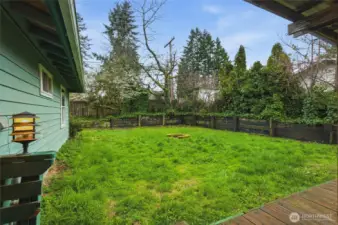 Spacious Yard!