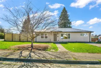 Excellent curb appeal - ample parking!