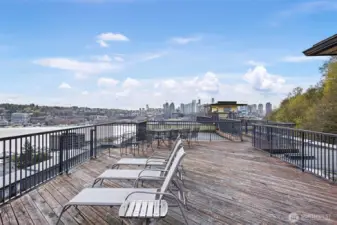 Rooftop Deck for relaxing