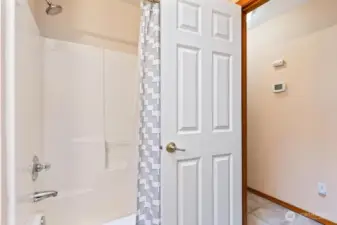 Guest full bath