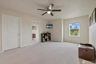 Upstairs rec room has brand new carpet installed May 2025