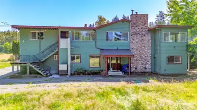 Live Large on 9.67 acres