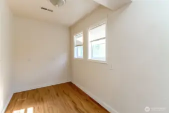 Manin floor room