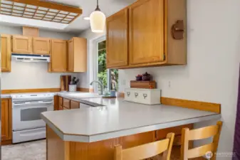 Eat-in kitchen