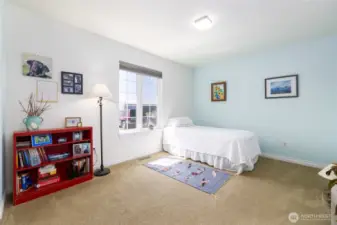 Guest bedroom 2, with carpet.