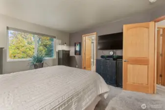 En suite bath awaits...