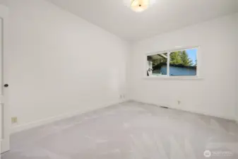 Guest bedroom.