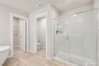 Marble surround in shower! Photo's are for representational purposes only. Colors and finishes may differ.