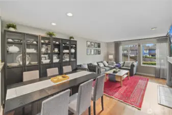 Light fills the entire living area : kitchen, dining room and living room…