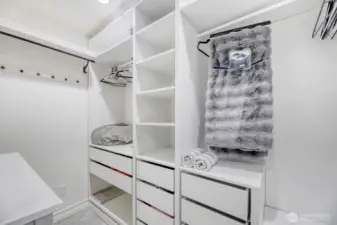 2nd prime bedroom walk-in closet