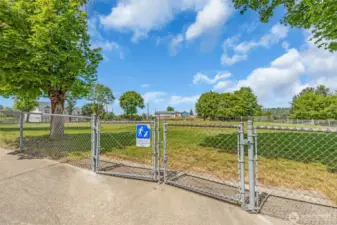 Foster off leash dog park within walking distance.