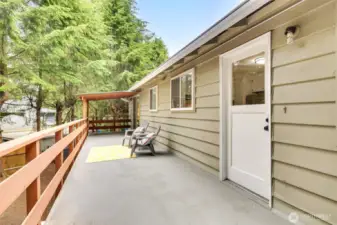 Large deck, main level