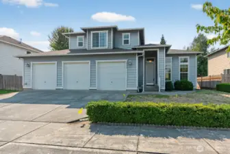 Beautiful home with air conditioning and full house generator
