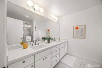 Primary 3/4 bath