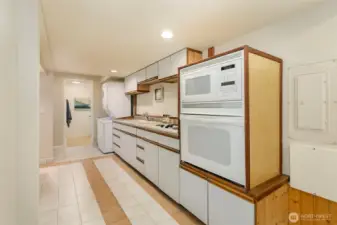 Lower Level Apartment Kirchen