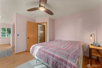 Bedroom 1 - main floor