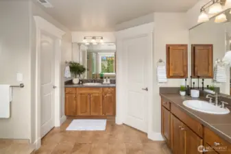 Lux size primary bath with double sinks