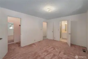 Main Brm and closet an bath