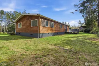 Generous sized back yard with tons of greenspace for privacy.