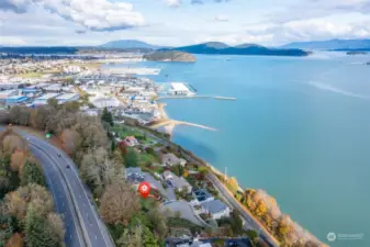 Access to the Tommy Thompson trail is just across Fidalgo Bay Road.