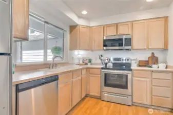 All appliances stay!