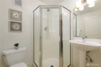 Shower lower bedroom