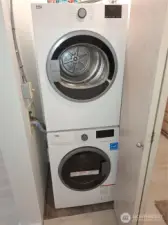New in unit Full Size Washer & Dryer (properl vented outside)