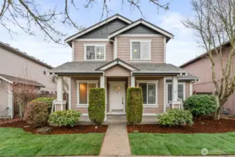 Welcome home to this 1951 sq ft 3bed, 2.5 bath home, featuring updated finishes throughout.  4103 Galena St Se