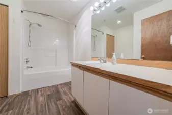 2nd bathroom right across from 2nd bedroom.