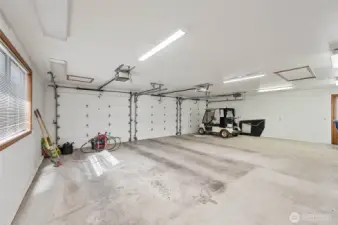 3 car garage