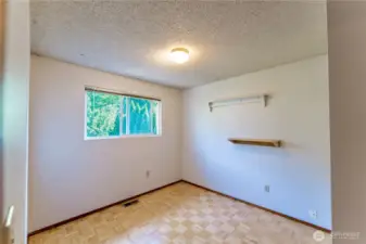 Secondary bedroom