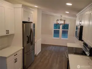 Kitchen & bonus room