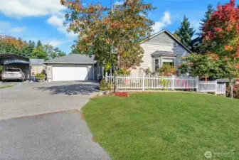 Front of Home, Lot's of Parking