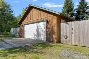 Detached gargare