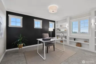 Perfect space for an office or guest bedroom #3