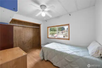 Picturesque bedroom #2