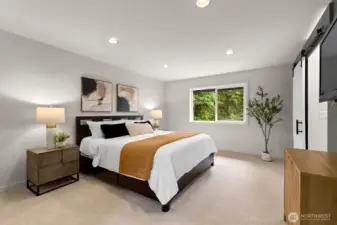Large primary with ensuite