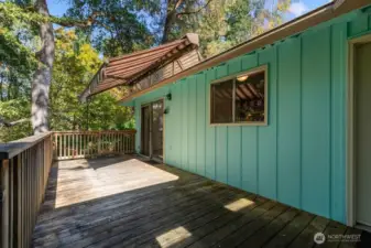 Deck has loads of space to relax and enjoy the peaceful space.